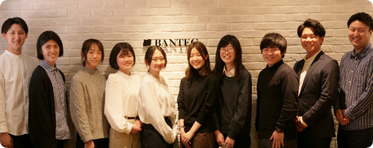 「ワッペンの件」とお申し付け下さい。専任スタッフが対応させていただきます。