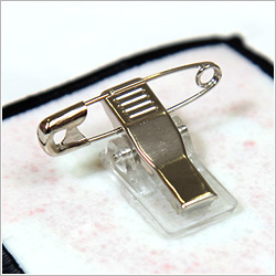 ワッペンの取りつけ方法:有料オプション クリップ